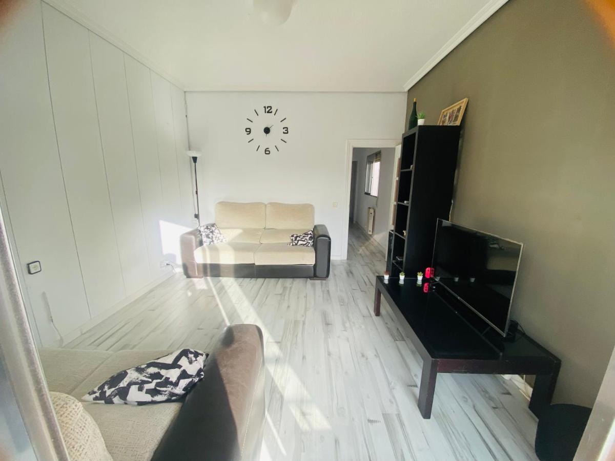 Acogedora Habitacion En Centro De Хетафе Екстериор снимка